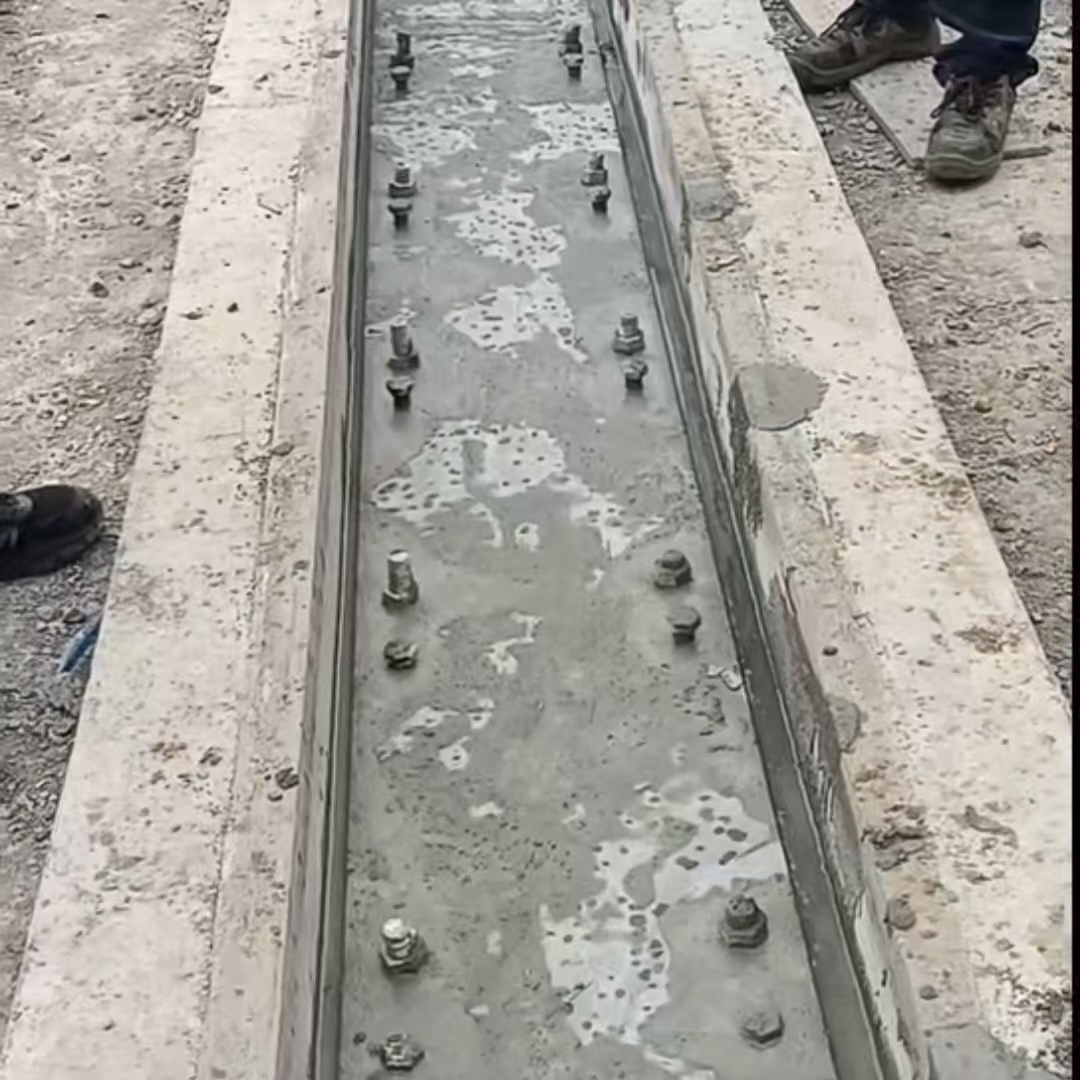 平塘港口码头起重机龙门吊重型机械设备稳固用早强快凝轨道胶泥
